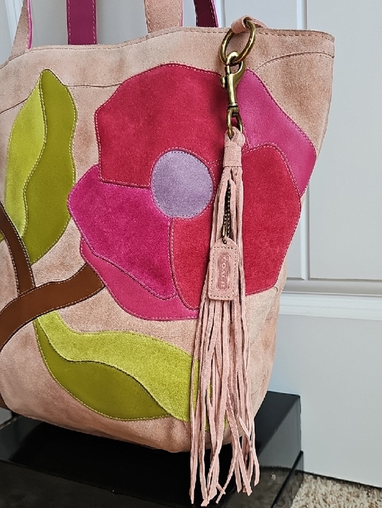 Coach Vintage 06 Limited Edition "Poppies for Peace" Suede Tote Pink/Multi - Picture 4 of 14